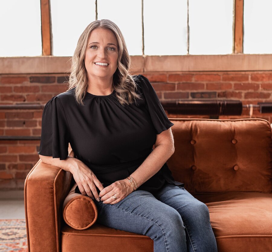 Brandi Bux Agent Photo